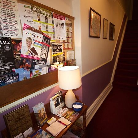 York Lodge Guesthouse ภายนอก รูปภาพ